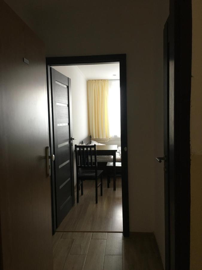 Lovely Studio Apartment Nové Zámky Екстериор снимка